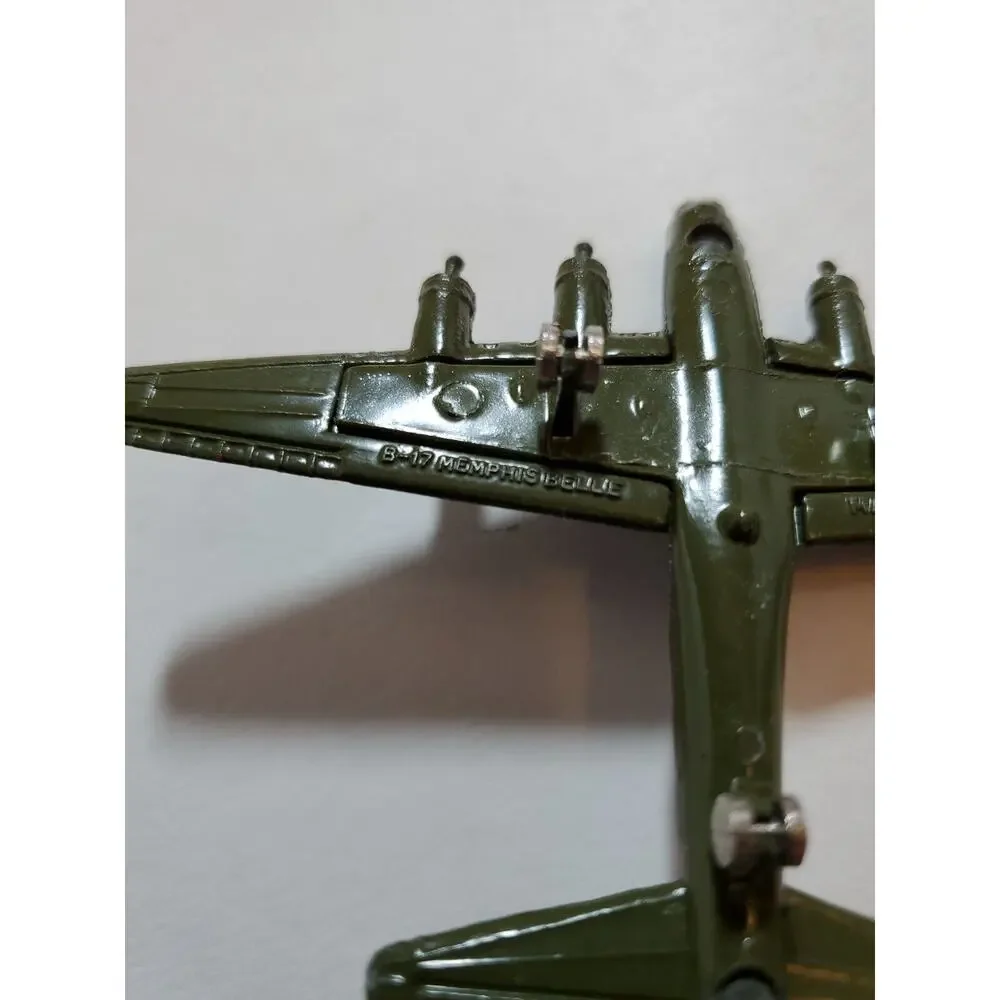 Airplane Diecast A222 B-17 Plane Toy Missing Propellers